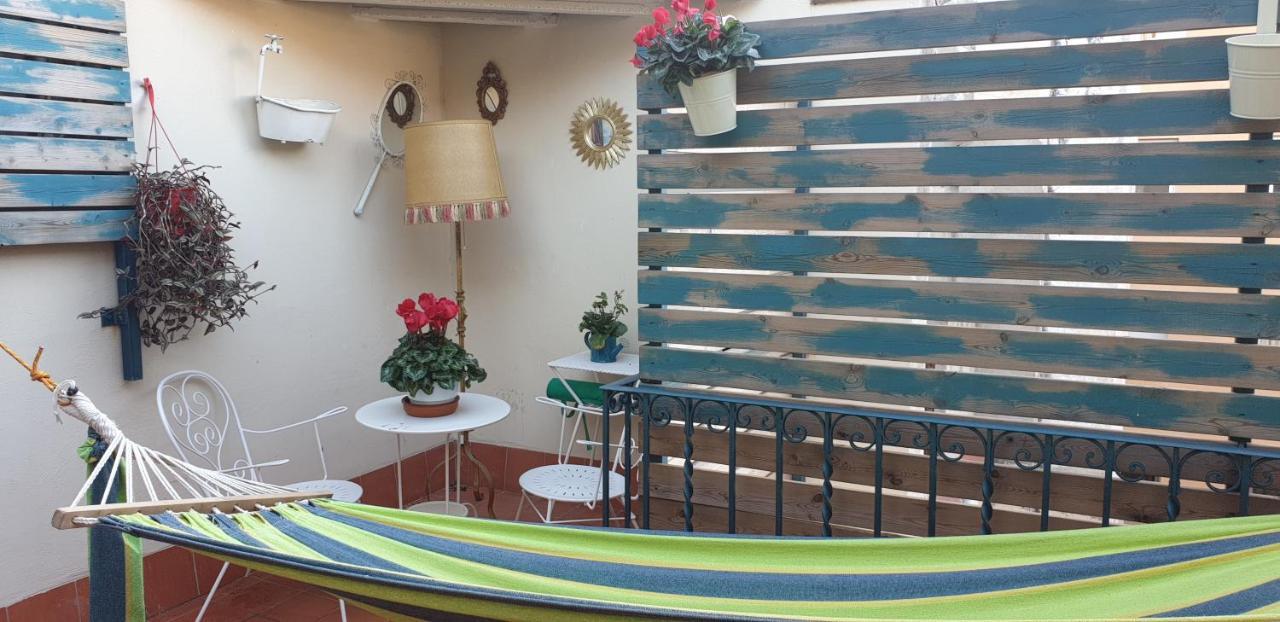 Hotel Hostal Chic Sant Feliu de Guíxols Esterno foto